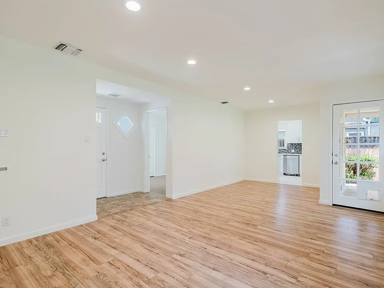 6712 Belmar Ave — Photo 8