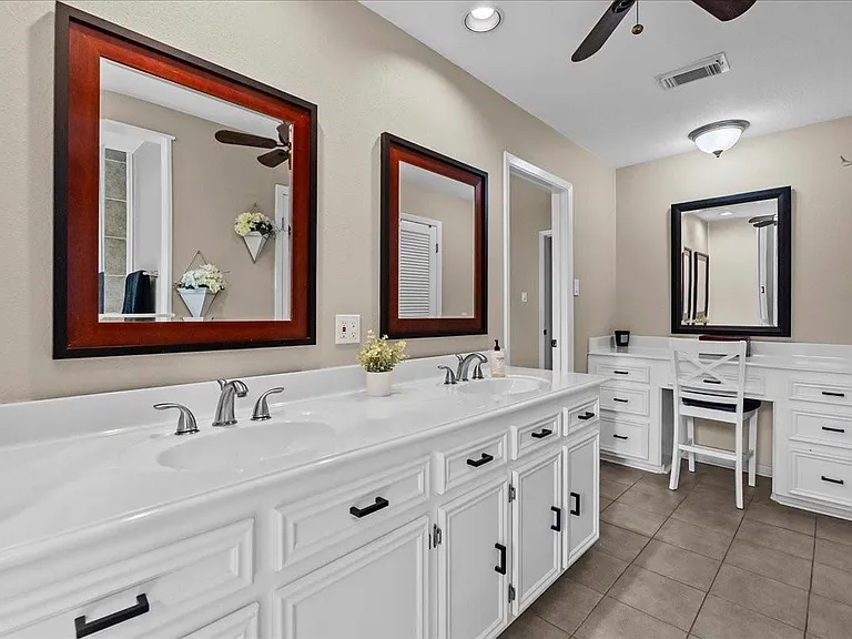 1626 Lake Bluff Dr — Photo 10