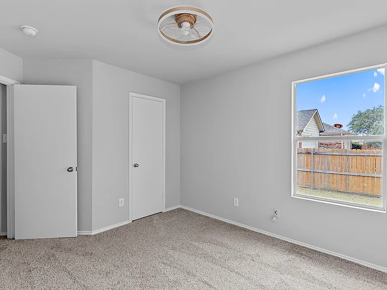 500 Canvas Ct — Photo 14