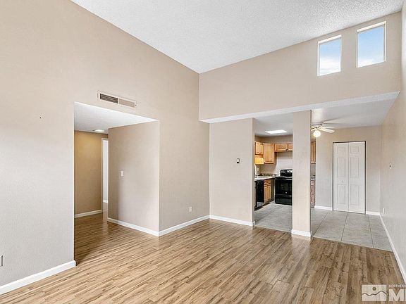 5th image of 1051 Baywood Dr APT D