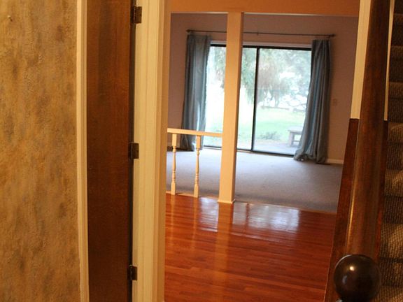 3rd image of 1817 E Burrwood Cir