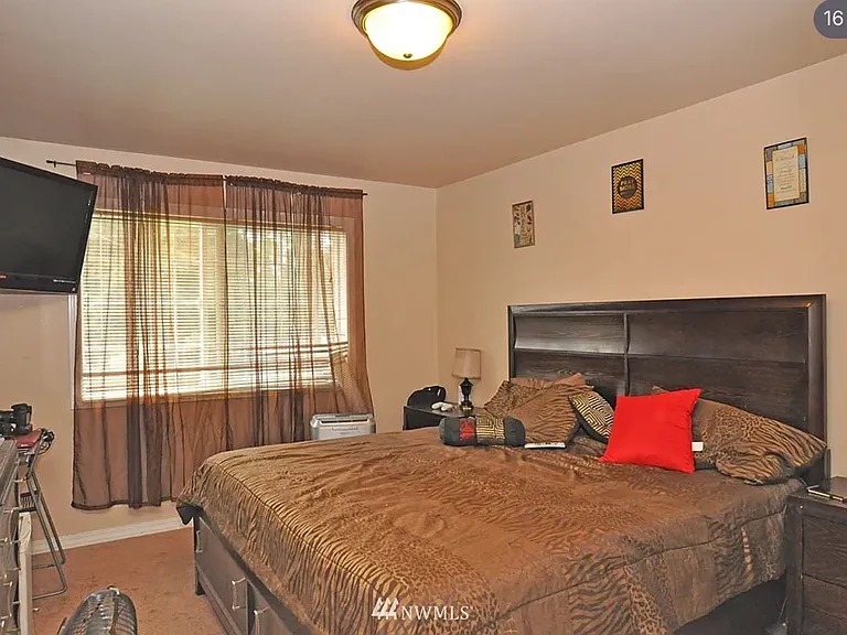 135137 174th St E #137 — Photo 8
