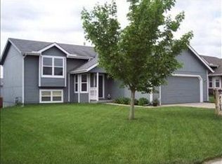 7227 SW 24th St, Topeka, KS 66614