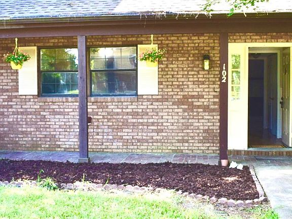 2nd image of 102 Brookwood Ln