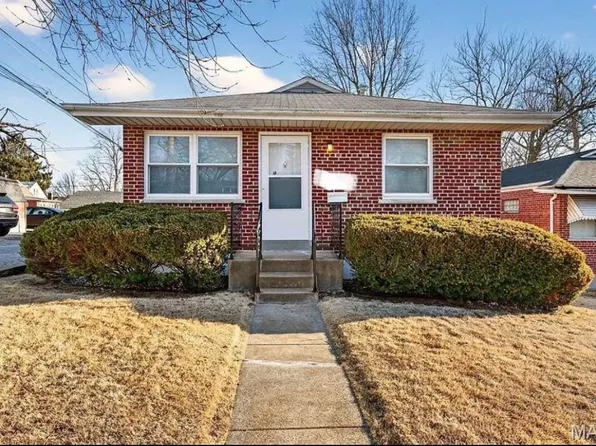 4509 Holly Hills Ave, Saint Louis, MO 63116