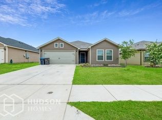 8424 Steel Dust Dr, Fort Worth, TX 76179