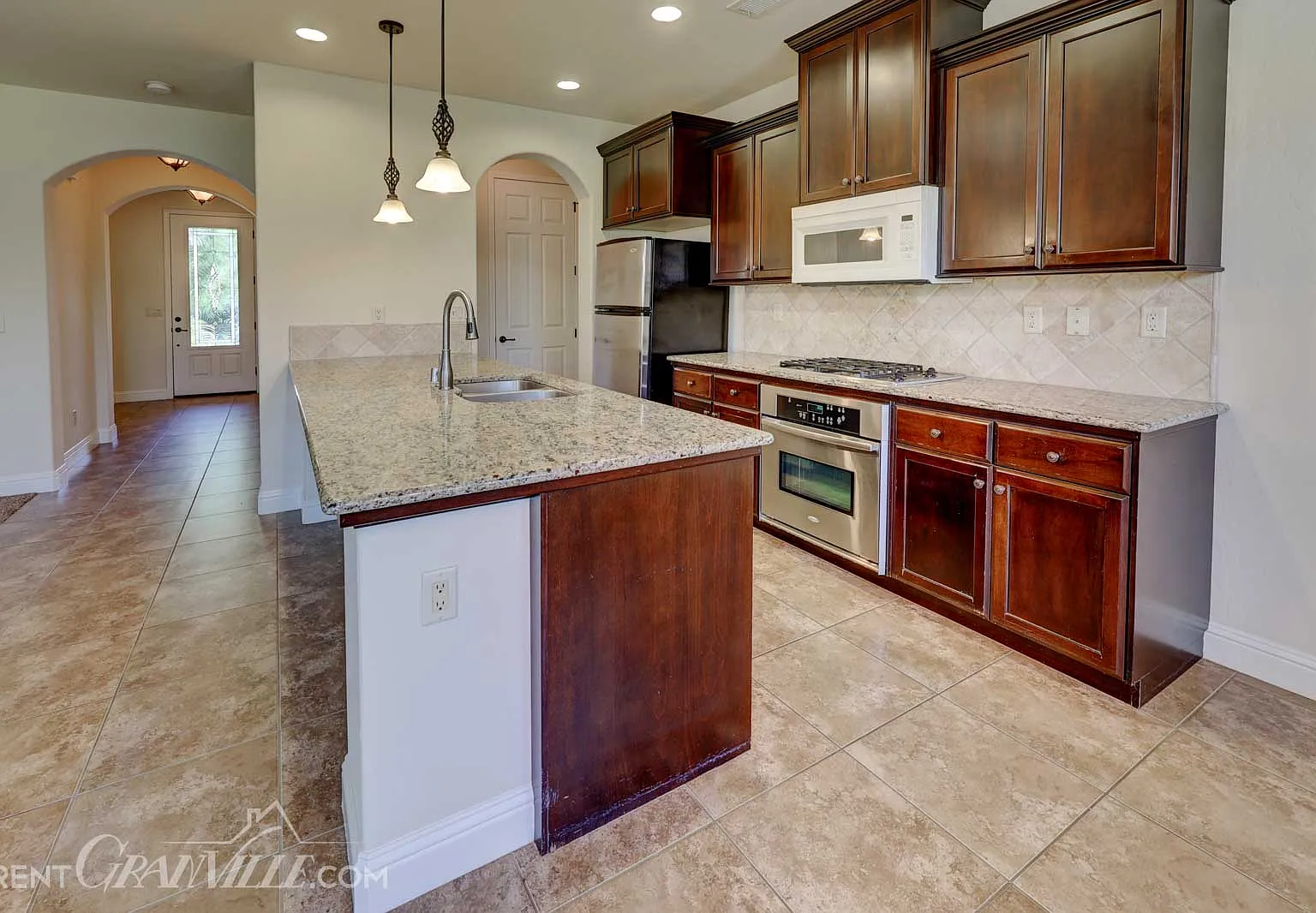 3 bed, 1630 sqft, $2,895 — Photo 3