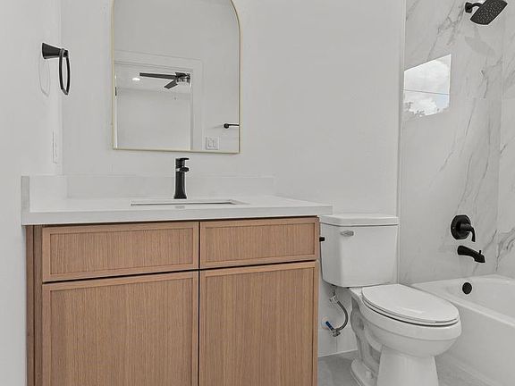 5th image of 3348 Sauer St