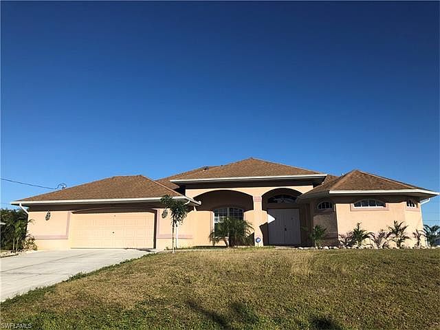 1st image of 3915 SW 15th Ave