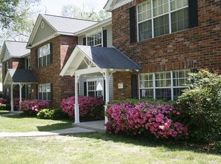804 W Tahlequah St APT B, Siloam Springs, AR 72761