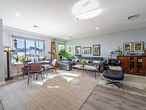 2nd image of 1490 Outlook Avenue #1G