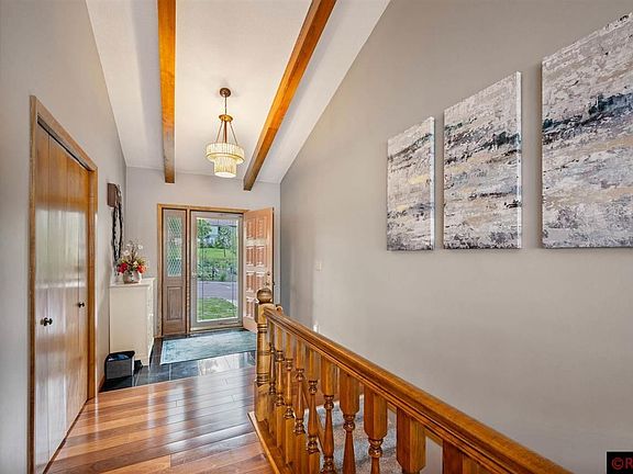 5th image of 631 Shoreacres Dr