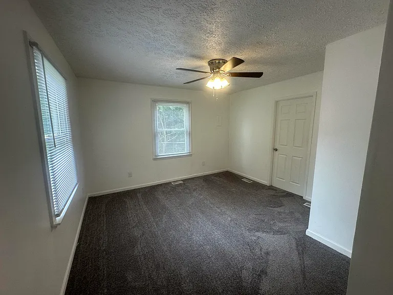 95 Glass Ave — Photo 10