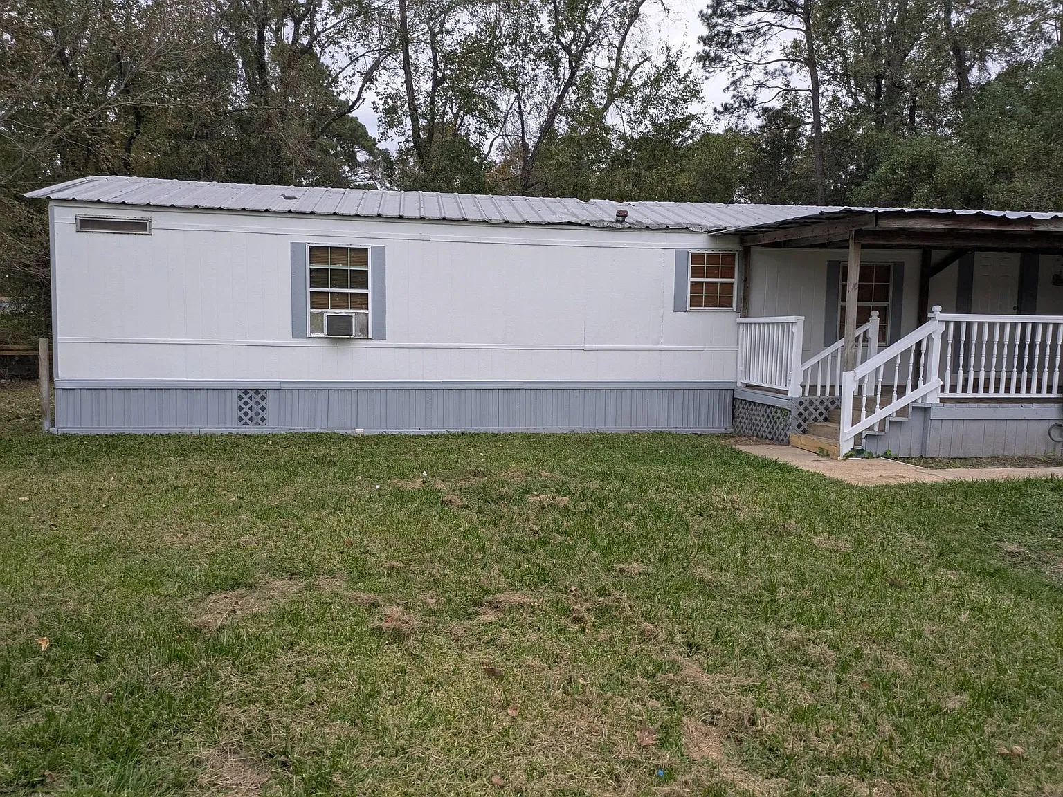 3 bed, 1152 sqft, $1,100 — Photo 2