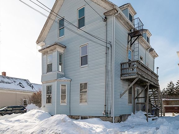 2nd image of 34 Chase St