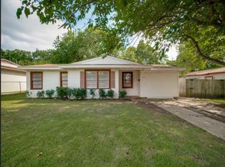 2736 Gross Rd, Dallas, TX 75228