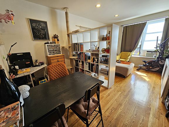 2nd image of 3411 36th Ave APT 4E