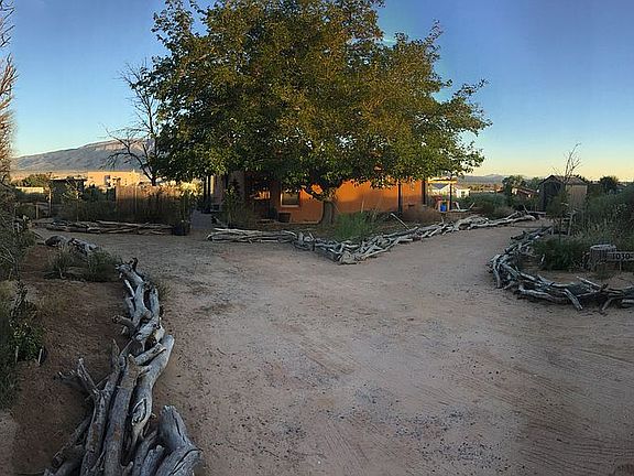 3rd image of 1030 Camino Alto Ln