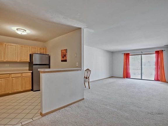 5th image of 3000 Bayside Dr Unit 103