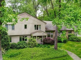 46 Pinewood Dr, Longmeadow, MA 01106