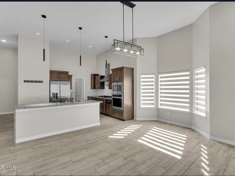13729 Vista Lagos Ave — Photo 24