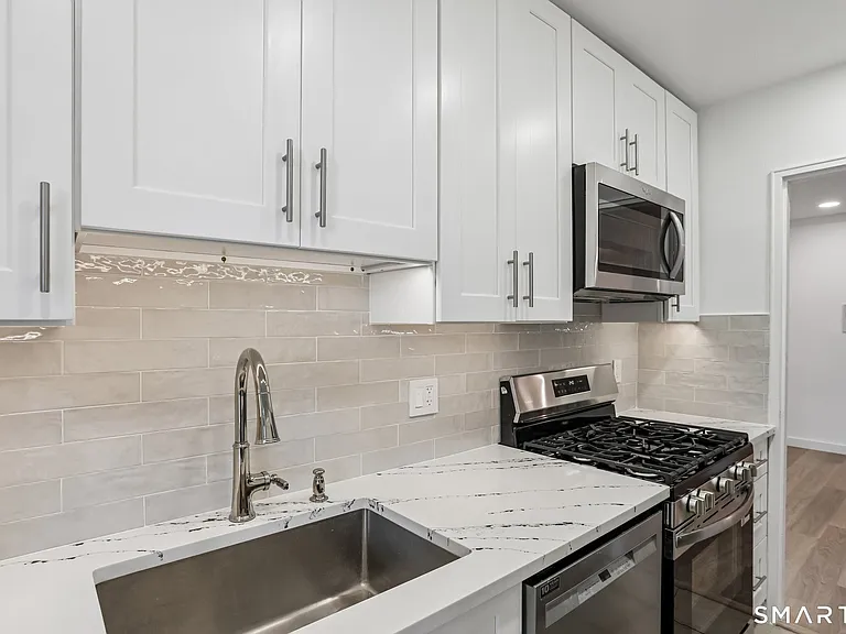 7 4th St #3H — Photo 5