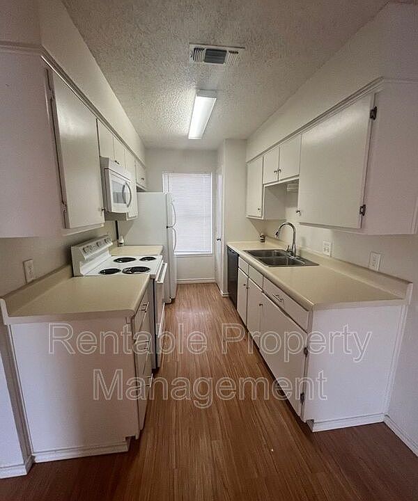 1st image of 3726 Cibolo Dr