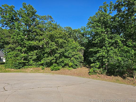 3rd image of Cliff Dr