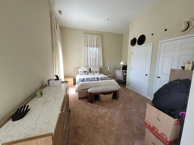 2300 N Calvert St — Photo 18