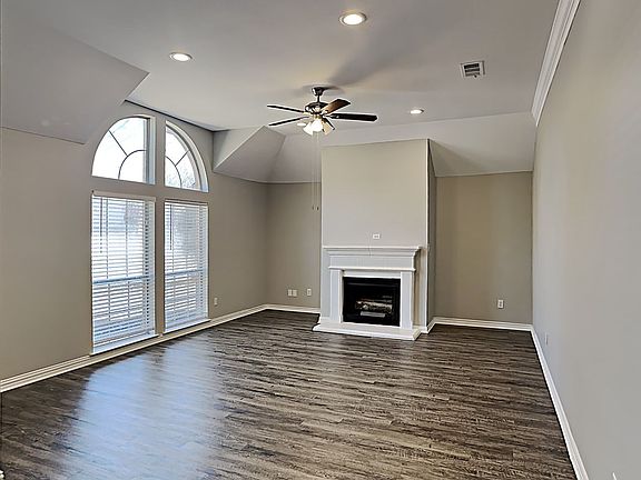 4th image of 316 Iroquois Ln
