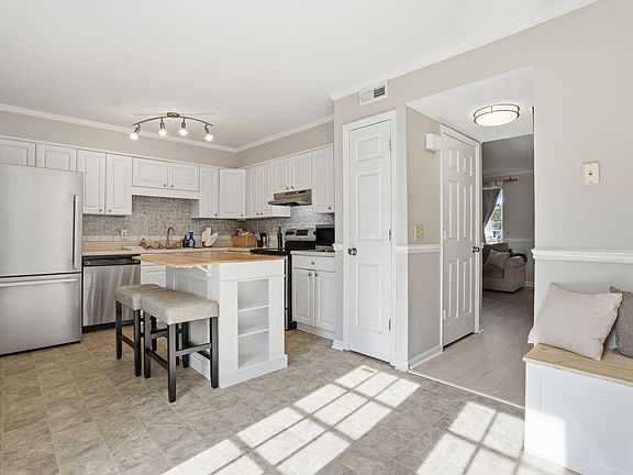 2nd image of 7879 Sandida Ct