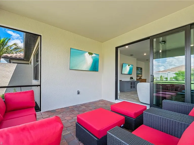 17434 Caravita Ln — Photo 24