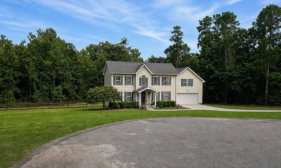 1st image of 6 Allyson Pl N