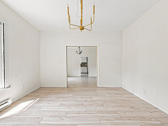 2nd image of 225 SE Spring St