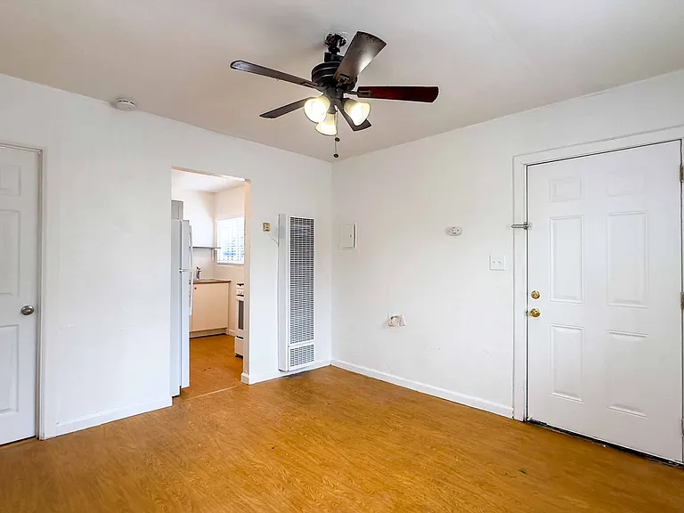 260-262 S Gregory St #&-301-307 — Photo 1