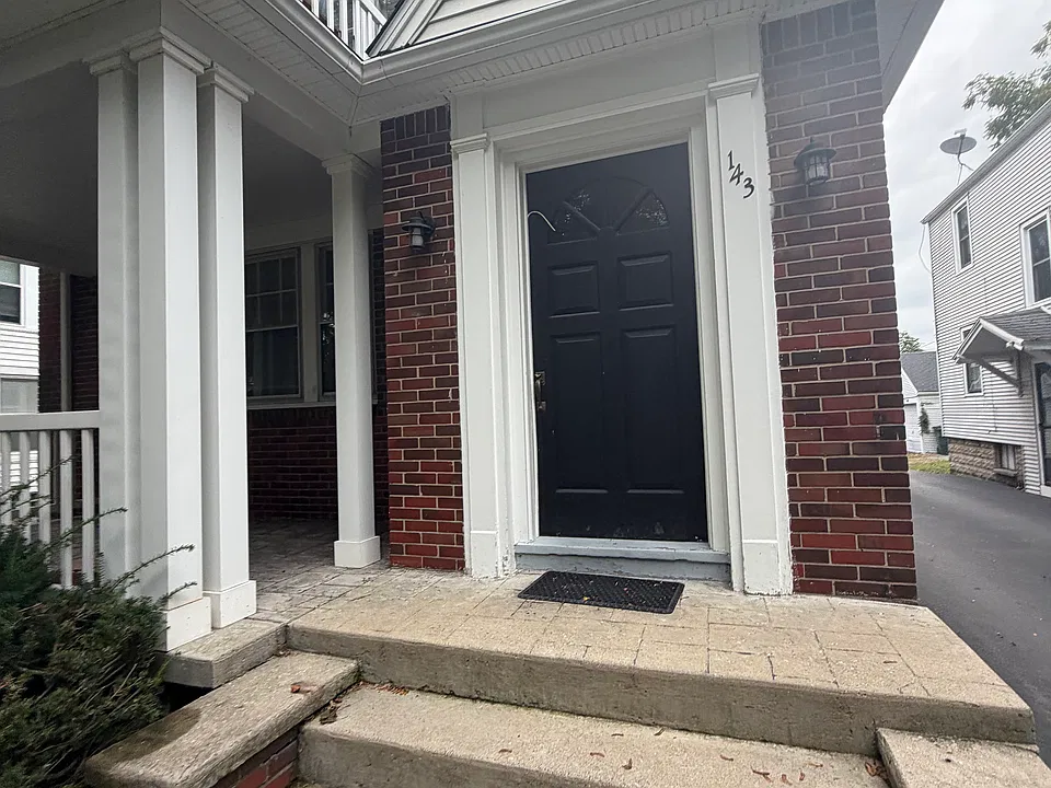 143 Park Dr