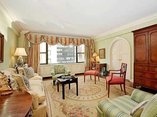 Sold by Sotheby's International Realty | media 5