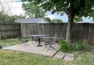 3rd image of 1101 Highland Ct