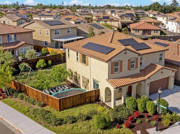 1085 Legion Court, Dixon, CA 95620