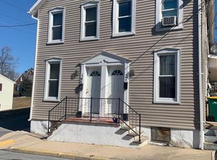 145 W North St, Waynesboro, PA 17268