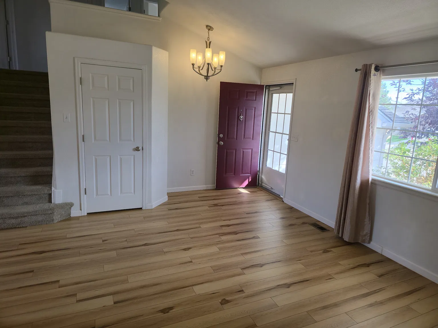 1306 Cedarwood Drive — Photo 2