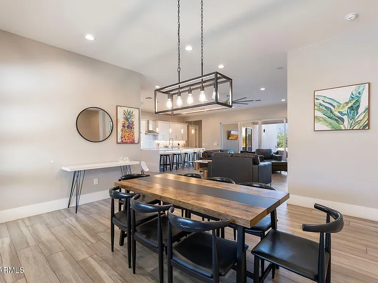 2252 E South Mountain Ave — Photo 17