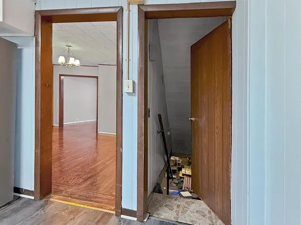 134 Boyd Avenue image 5 of 25