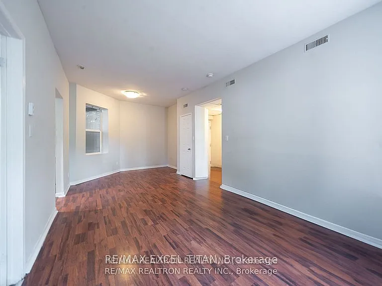 414 Jarvis St #107 — Photo 2