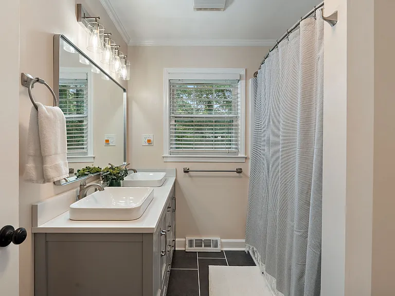 2786 Birchwood Dr — Photo 34