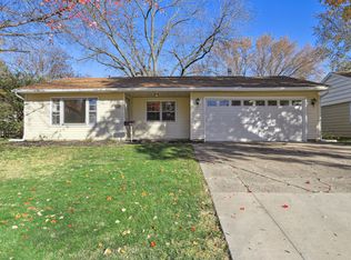 1620 Williamsburg Dr, Champaign, IL 61821