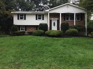 40 York Dr, New City, NY 10956