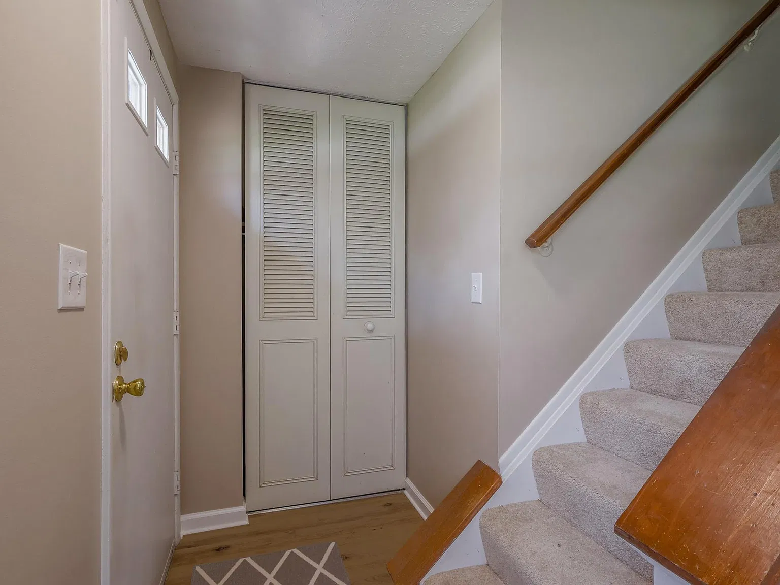 4 bed, 2.5 bath, 1536 sqft, $2,600 — Photo 2