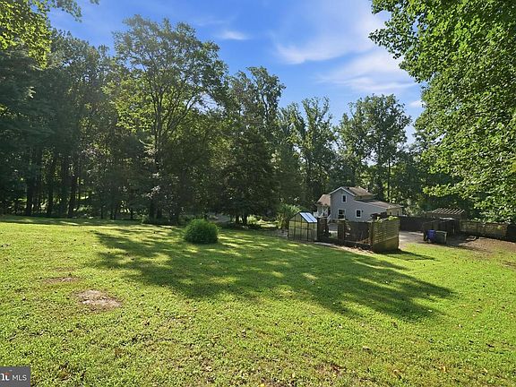 4th image of 8214 Hawkins Creamery Rd