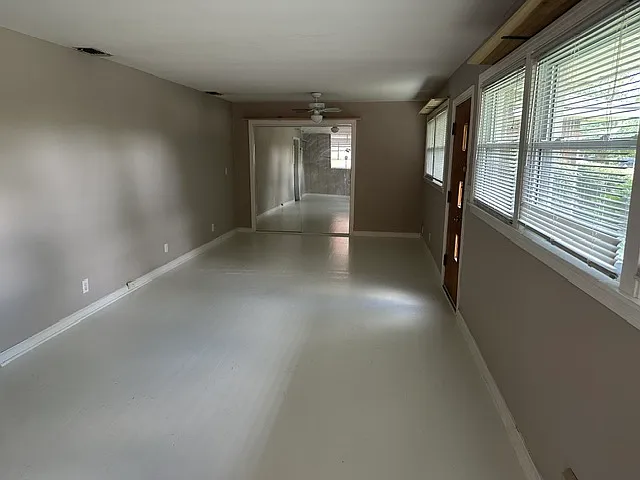 927 Potter Ln — Photo 6